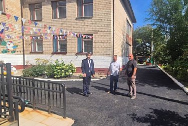 Работа выполнена с недостатками